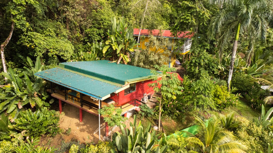 Titled 3/4 acres with 3 casitas on Isla Colon