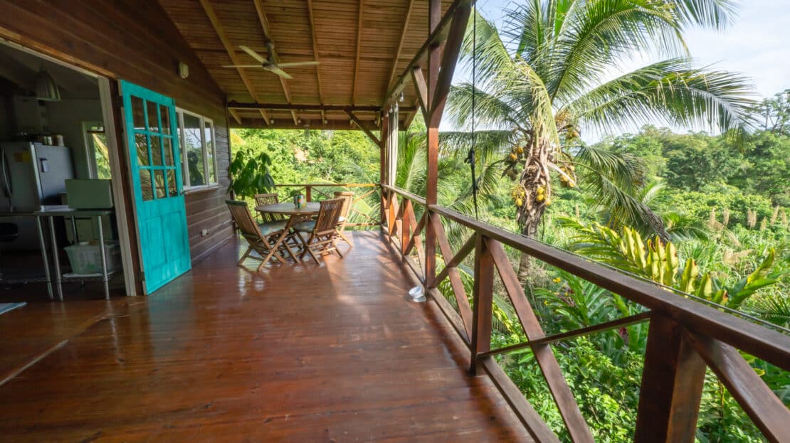 Recently Remodeled 2/1 in the Quiet Community of VISTA LINDA, Isla Colon, Panama!